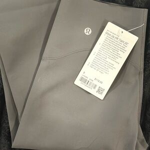 Lululemon Glow Up HR Tight 25” Leggings size 8